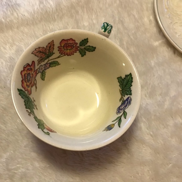 Wedgwood Patrician Tapestry cup & saucer - Picture 2 of 6